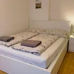 Eichbachgasse 38 *