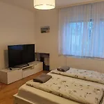 Eichbachgasse 38 *