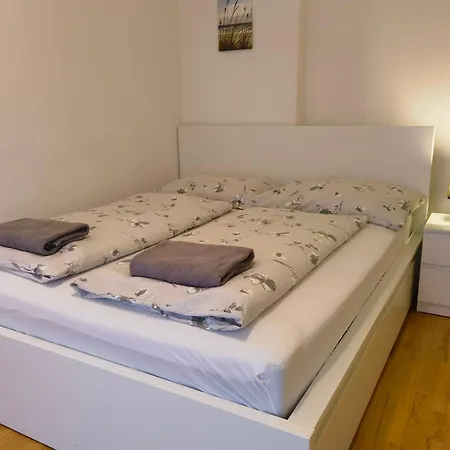 Eichbachgasse 38 *