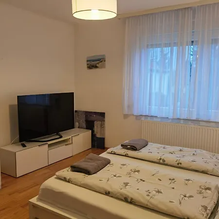 Eichbachgasse 38 *
